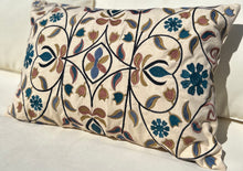 Load image into Gallery viewer, Jaipur mini flower cushion