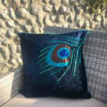 Load image into Gallery viewer, Velvet peacock cushion