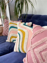 Load image into Gallery viewer, Waves cushion