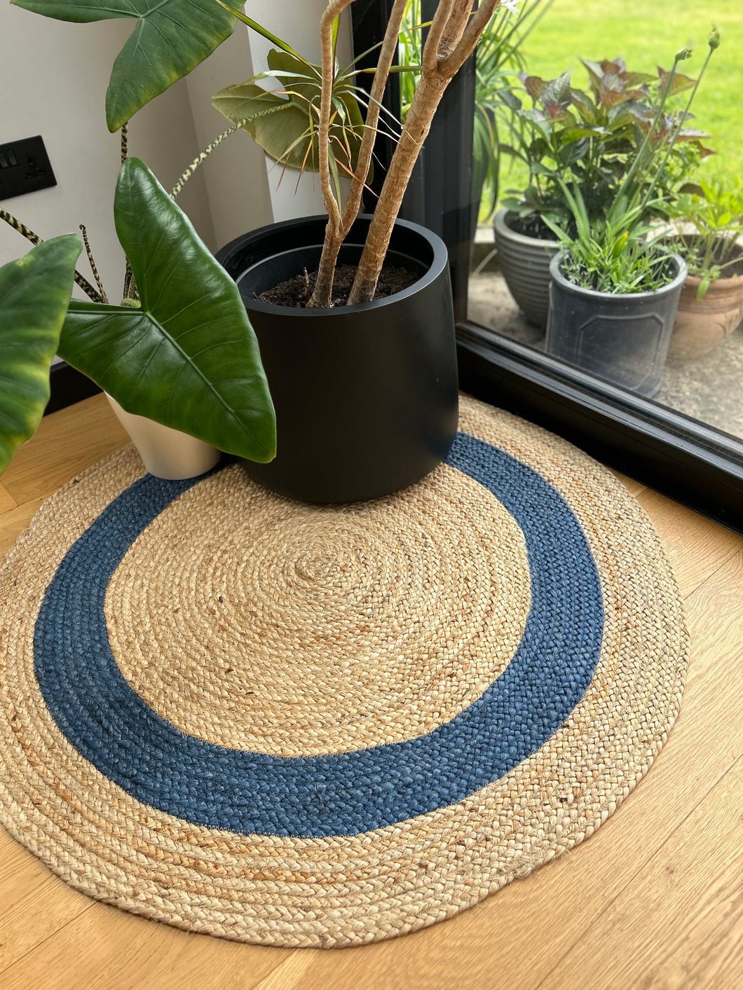 Blue Jute round rug